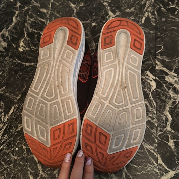 Puma Running Shoes - Picture 6 of 7